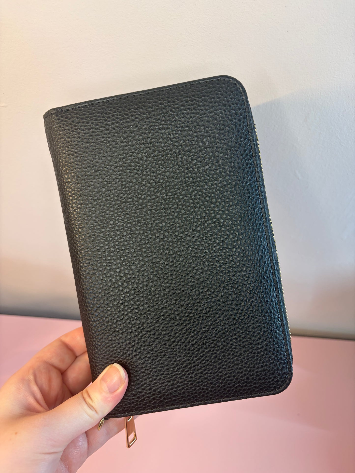 A6 Pebble Purse - Black