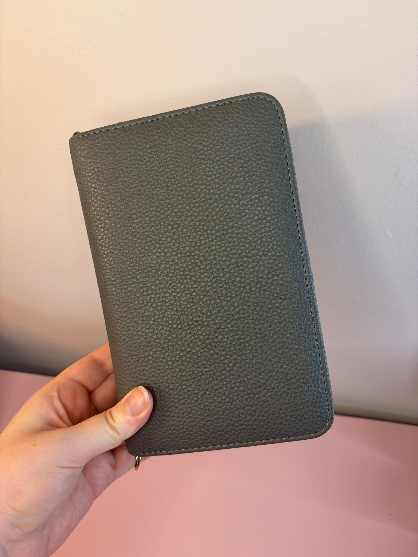 A6 Pebble Purse - Dark Grey