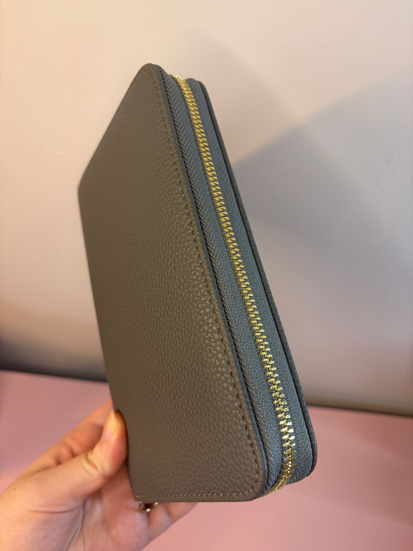 A6 Pebble Purse - Dark Grey
